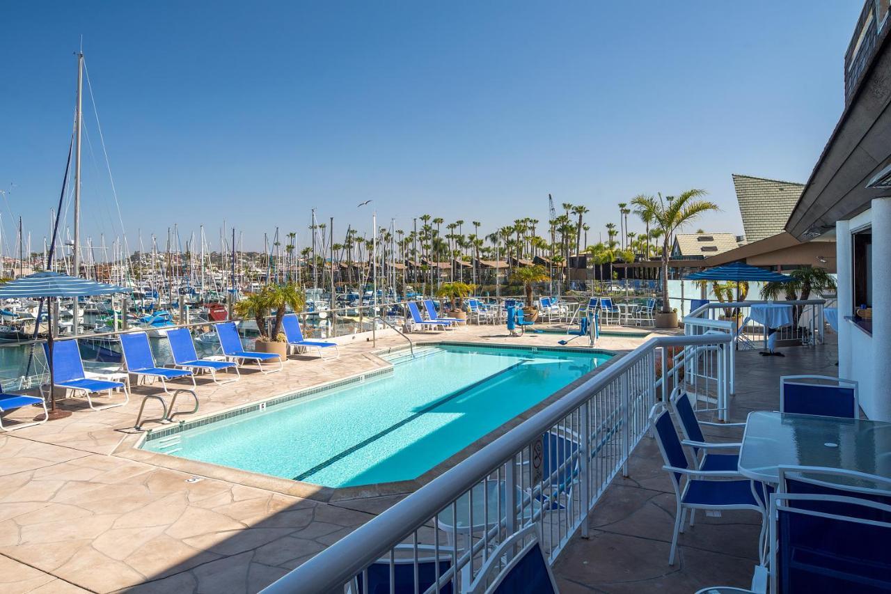 Bay Club Hotel And Marina San Diego Exterior photo