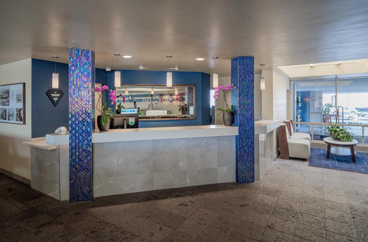 Bay Club Hotel And Marina San Diego Exterior photo