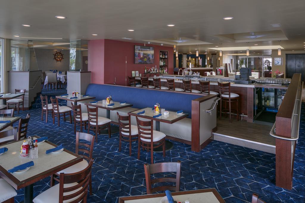 Bay Club Hotel And Marina San Diego Exterior photo