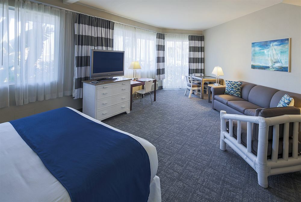 Bay Club Hotel And Marina San Diego Exterior photo